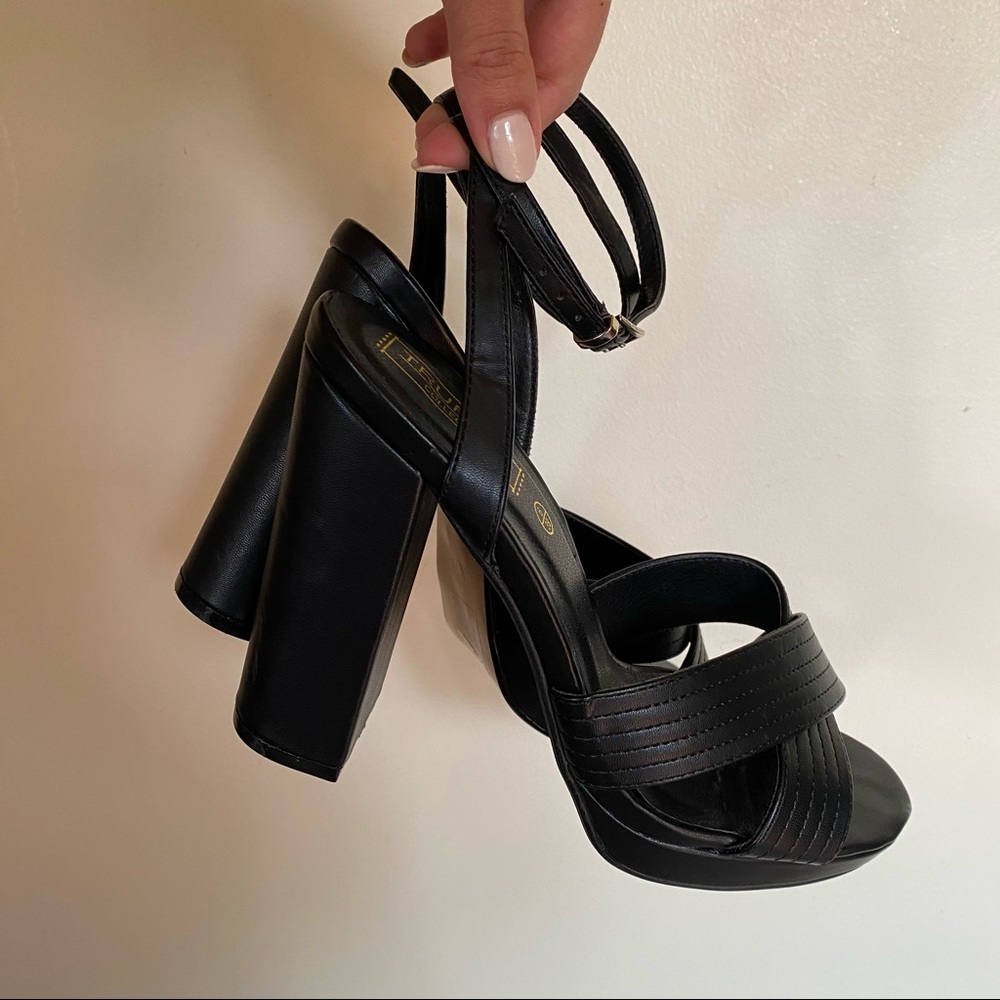 Black platform heels, NWB - Picture 3 of 6